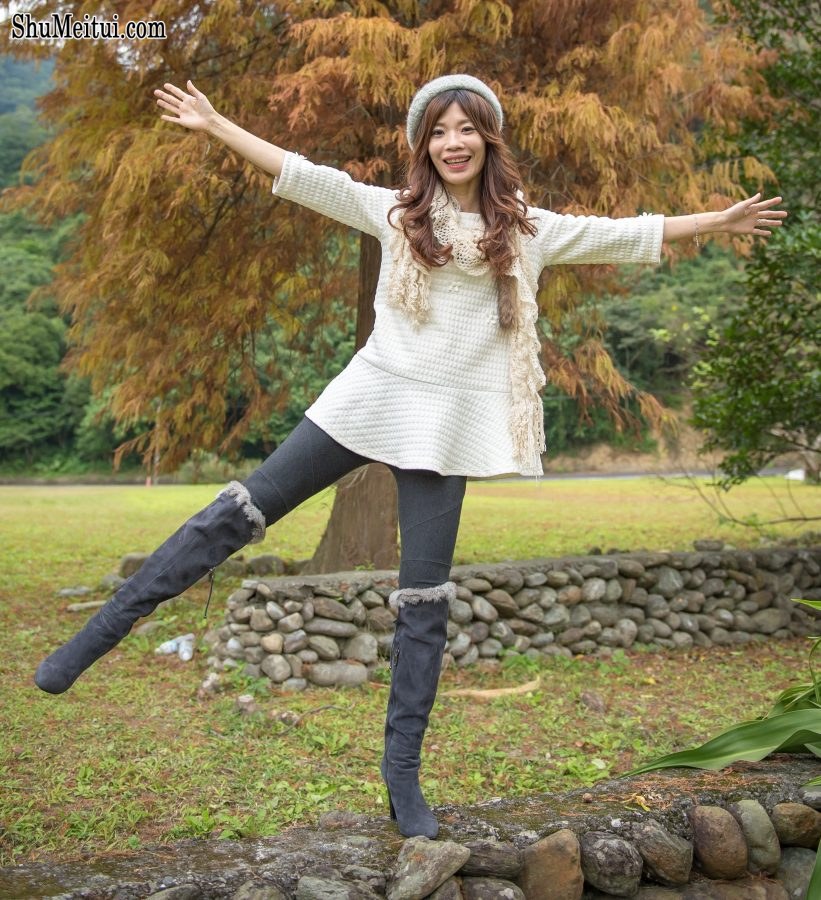 喜欢拍照的表嫂穿上了牛仔裤高跟靴子[第15张/共30张]