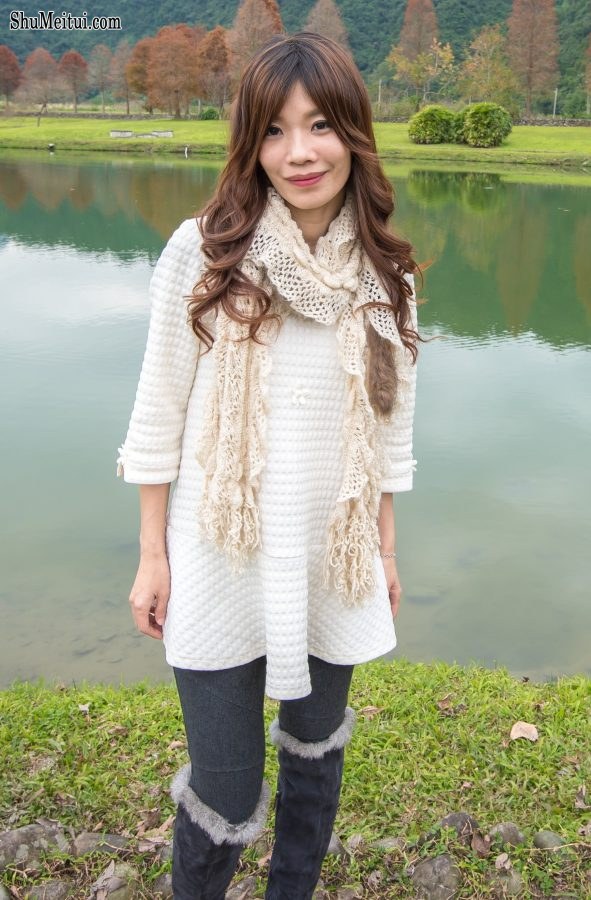 喜欢拍照的表嫂穿上了牛仔裤高跟靴子[第3张/共30张]