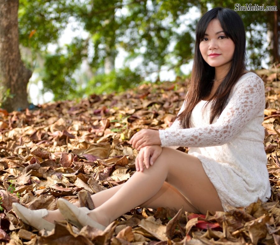 三位成熟姐姐三次出击————黄姐白裙肉丝[第7张/共23张]