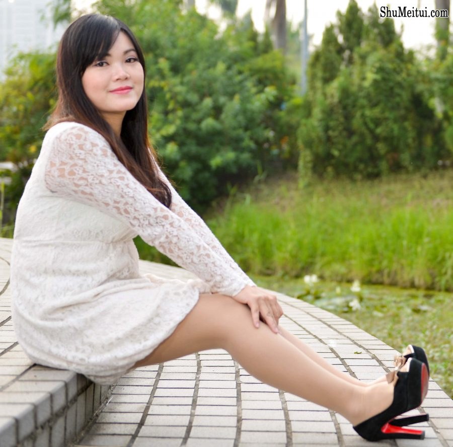 三位成熟姐姐三次出击————黄姐白裙肉丝[第20张/共23张]