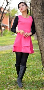 在公司做财务的会计熟女韩姐的厚丝袜靴子1