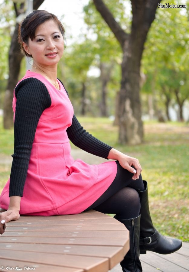 在公司做财务的会计熟女韩姐的厚丝袜靴子1[第12张/共29张]