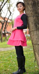 在公司做财务的会计熟女韩姐的厚丝袜靴子1