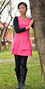 在公司做财务的会计熟女韩姐的厚丝袜靴子1