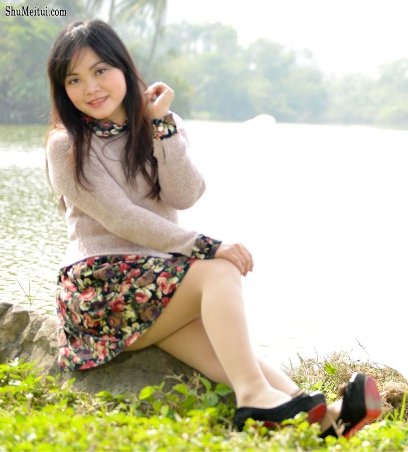 三位成熟姐姐再次出击—黄姐肉丝袜鱼嘴高跟[第1张/共10张]