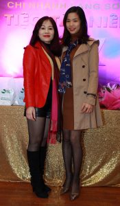 胡艳阿姨新年秀黑丝袜美腿