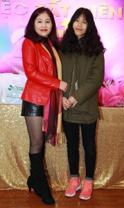 胡艳阿姨新年秀黑丝袜美腿