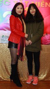 胡艳阿姨新年秀黑丝袜美腿