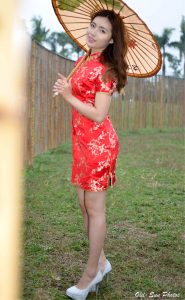 小庭红色超短旗袍高跟美腿