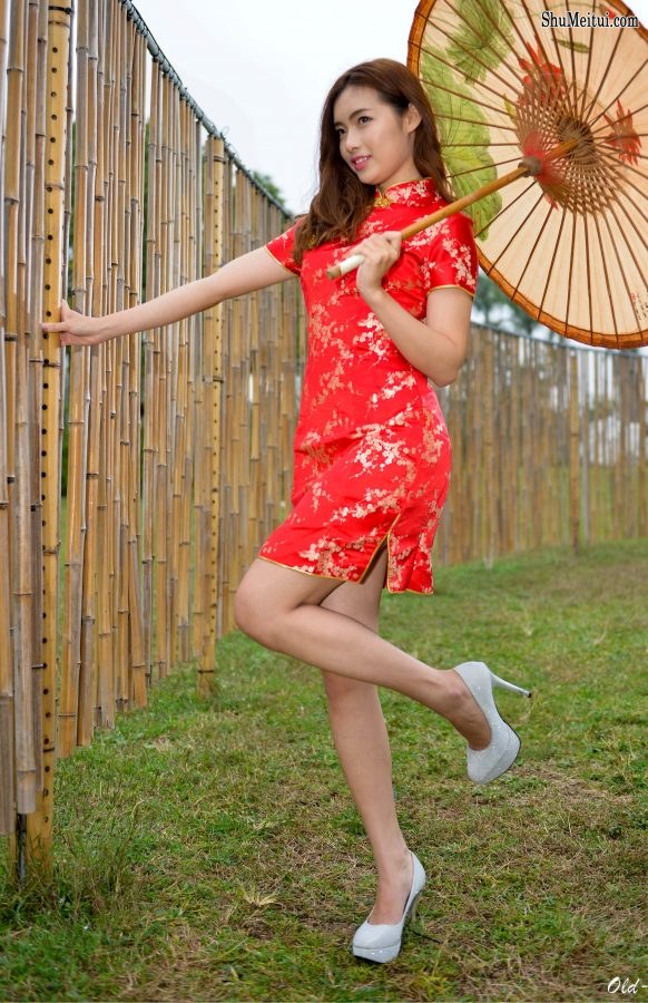 小庭红色超短旗袍高跟美腿[第14张/共24张]