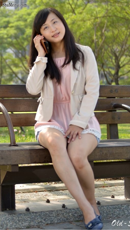 小云姐公园里的短裤大腿[第20张/共20张]