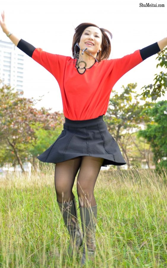 三位成熟姐姐三次出击————芝姐靴子配丝袜[第12张/共28张]