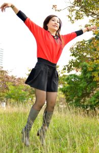 三位成熟姐姐三次出击————芝姐靴子配丝袜