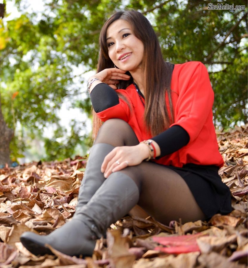 三位成熟姐姐三次出击————芝姐靴子配丝袜[第17张/共28张]