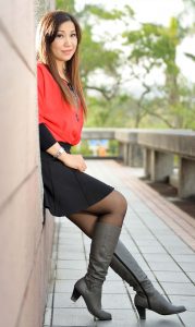 三位成熟姐姐三次出击————芝姐靴子配丝袜