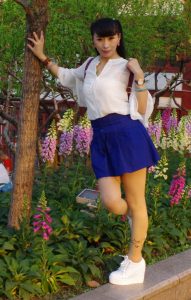 卡儿薇儿两姐妹外出肉丝真是无丝不欢