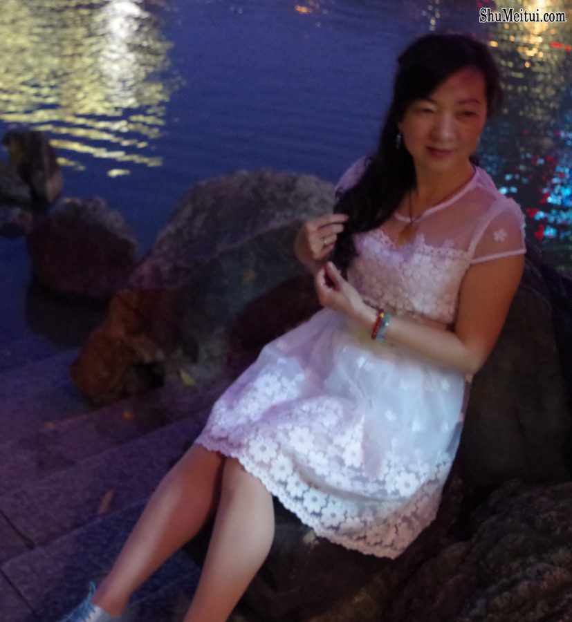 卡儿薇儿两姐妹外出肉丝真是无丝不欢[第12张/共25张]