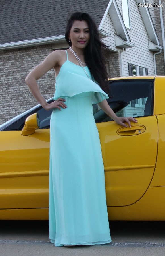 富婆罗斯坐到豪华跑车上秀脚[第7张/共7张]