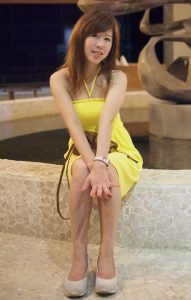 尹嫂短裙高跟美腿