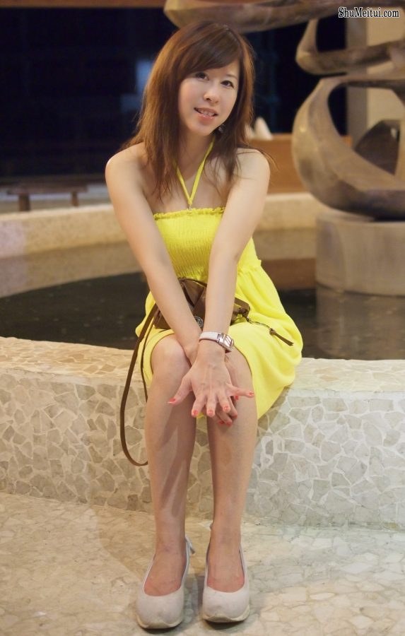 尹嫂短裙高跟美腿[第2张/共4张]