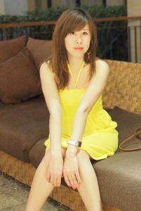 尹嫂短裙高跟美腿