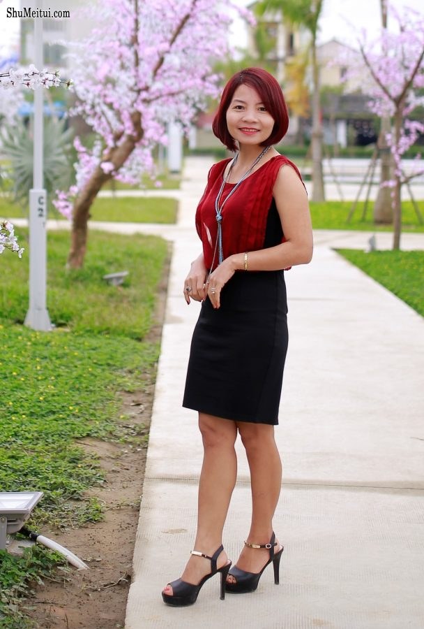 两位远房表嫂一起出来秀腿[第12张/共19张]