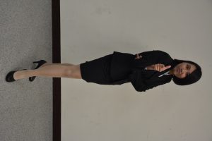 一群穿制服女孩儿们的肉丝高跟培训礼仪1