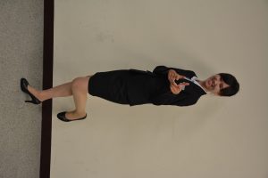 一群穿制服女孩儿们的肉丝高跟培训礼仪1