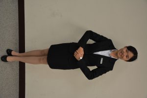 一群穿制服女孩儿们的肉丝高跟培训礼仪1