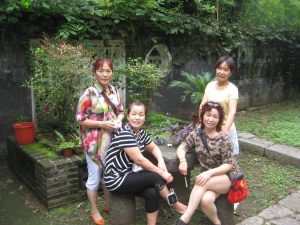 红土地的大白腿和老姐姐们