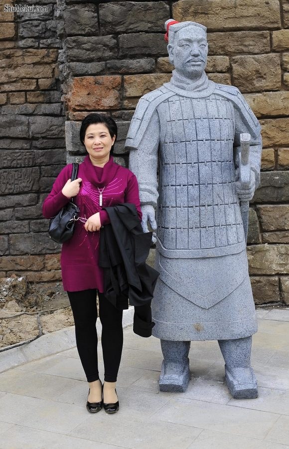 一名短发气质的熟妇在冬日里穿长裤短肉丝袜[第6张/共8张]