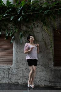 花开时阿姨粉色系服装