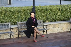 有气质的花开时阿姨穿带花纹的丝袜