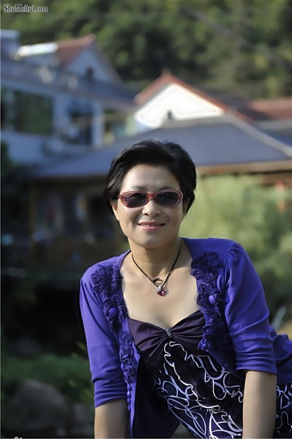 花开时阿姨喜欢亲近大自然[第4张/共6张]