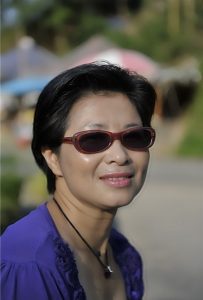 花开时阿姨喜欢亲近大自然