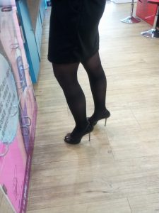 拍一家店铺的老板娘倩嫂的丝袜高跟腿4