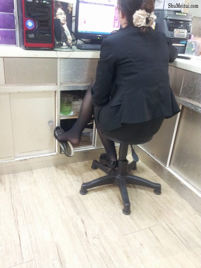 拍一家店铺的老板娘倩嫂的丝袜高跟腿4[第4张/共54张]