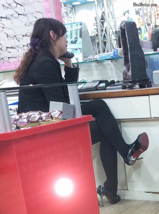 拍一家店铺的老板娘倩嫂的丝袜高跟腿4[第50张/共54张]