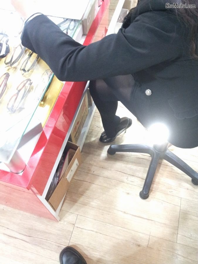 拍一家店铺的老板娘倩嫂的丝袜高跟腿4[第52张/共54张]