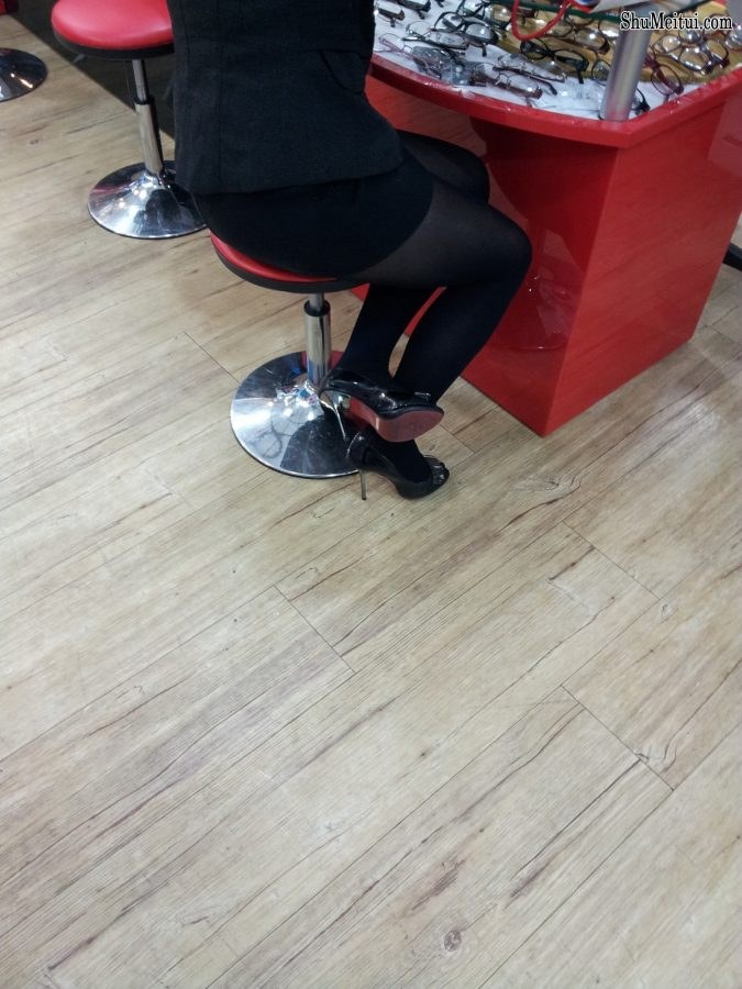 拍一家店铺的老板娘倩嫂的丝袜高跟腿4[第10张/共54张]