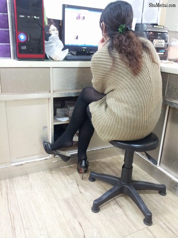 拍一家店铺的老板娘倩嫂的丝袜高跟腿6[第1张/共10张]