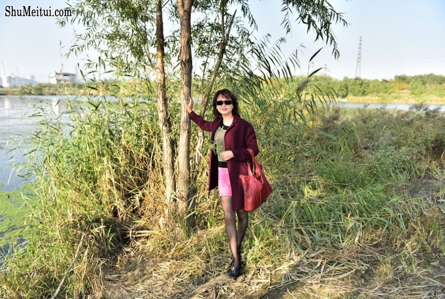 温柔大姐黑丝肉丝齐上阵[第5张/共36张]