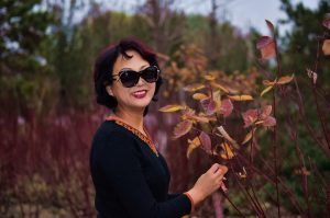 温暖阿姨黑丝袜靴子外拍2