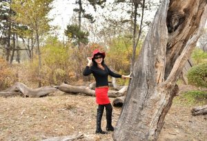 温暖阿姨黑丝袜靴子外拍2