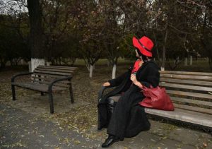 温暖阿姨黑丝袜靴子外拍2