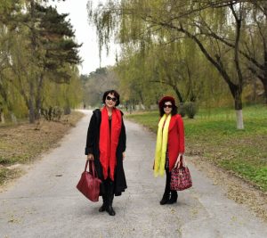 温暖阿姨黑丝袜靴子外拍2