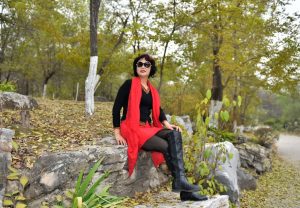 温暖阿姨黑丝袜靴子外拍2