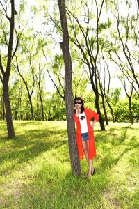 温暖的雪牛仔短裤美腿高跟