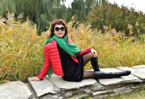 温暖阿姨黑丝袜靴子外拍