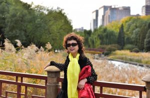 温暖阿姨黑丝袜靴子外拍